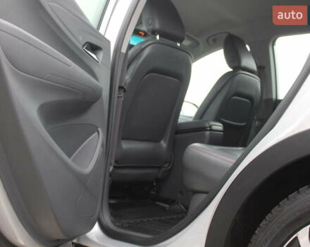 Серый Шевроле Bolt EV, объемом двигателя 0 л и пробегом 135 тыс. км за 15300 $, фото 19 на Automoto.ua
