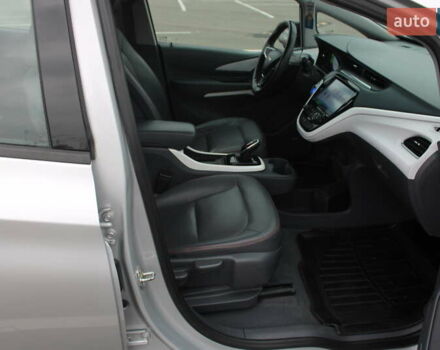 Серый Шевроле Bolt EV, объемом двигателя 0 л и пробегом 135 тыс. км за 15300 $, фото 15 на Automoto.ua