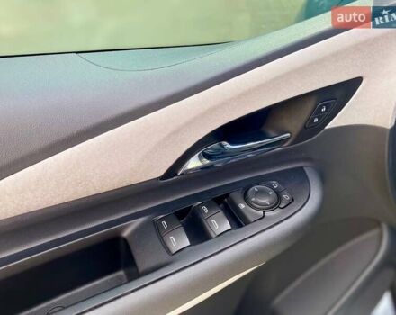 Сірий Шевроле Bolt EV, об'ємом двигуна 0 л та пробігом 57 тис. км за 15990 $, фото 17 на Automoto.ua