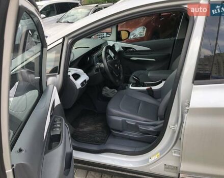 Серый Шевроле Bolt EV, объемом двигателя 0 л и пробегом 69 тыс. км за 13900 $, фото 14 на Automoto.ua