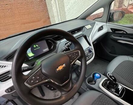 Серый Шевроле Bolt EV, объемом двигателя 0 л и пробегом 103 тыс. км за 14000 $, фото 4 на Automoto.ua