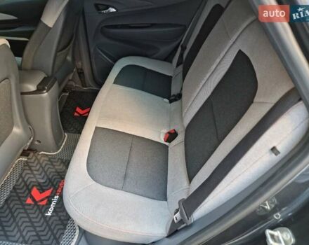 Серый Шевроле Bolt EV, объемом двигателя 0 л и пробегом 181 тыс. км за 13999 $, фото 73 на Automoto.ua