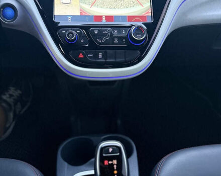 Серый Шевроле Bolt EV, объемом двигателя 0 л и пробегом 110 тыс. км за 13700 $, фото 8 на Automoto.ua