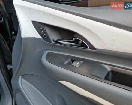 Серый Шевроле Bolt EV, объемом двигателя 0 л и пробегом 181 тыс. км за 13999 $, фото 52 на Automoto.ua