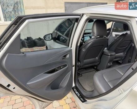 Серый Шевроле Bolt EV, объемом двигателя 0 л и пробегом 156 тыс. км за 11500 $, фото 17 на Automoto.ua