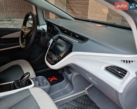 Серый Шевроле Bolt EV, объемом двигателя 0 л и пробегом 181 тыс. км за 13999 $, фото 56 на Automoto.ua
