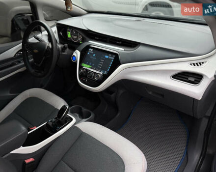 Серый Шевроле Bolt EV, объемом двигателя 0 л и пробегом 82 тыс. км за 13500 $, фото 43 на Automoto.ua