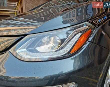 Серый Шевроле Bolt EV, объемом двигателя 0 л и пробегом 181 тыс. км за 13999 $, фото 7 на Automoto.ua