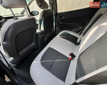 Сірий Шевроле Bolt EV, об'ємом двигуна 0 л та пробігом 117 тис. км за 12200 $, фото 5 на Automoto.ua