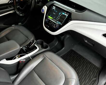 Сірий Шевроле Bolt EV, об'ємом двигуна 0 л та пробігом 95 тис. км за 14999 $, фото 7 на Automoto.ua