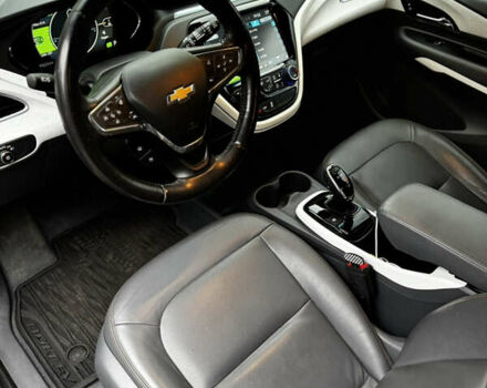 Сірий Шевроле Bolt EV, об'ємом двигуна 0 л та пробігом 95 тис. км за 14999 $, фото 6 на Automoto.ua