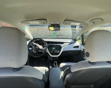 Серый Шевроле Bolt EV, объемом двигателя 0 л и пробегом 99 тыс. км за 16300 $, фото 11 на Automoto.ua