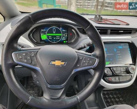 Серый Шевроле Bolt EV, объемом двигателя 0 л и пробегом 121 тыс. км за 13800 $, фото 7 на Automoto.ua