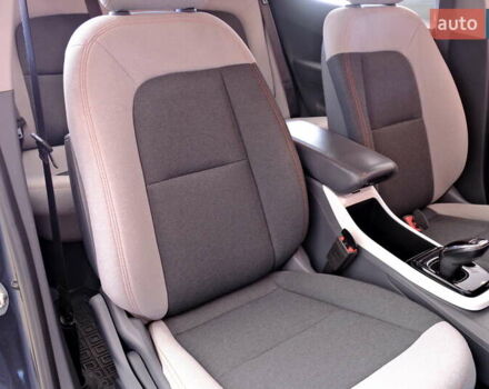 Серый Шевроле Bolt EV, объемом двигателя 0 л и пробегом 101 тыс. км за 14900 $, фото 45 на Automoto.ua