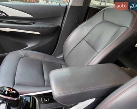 Серый Шевроле Bolt EV, объемом двигателя 0 л и пробегом 110 тыс. км за 14444 $, фото 46 на Automoto.ua