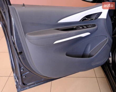 Серый Шевроле Bolt EV, объемом двигателя 0 л и пробегом 101 тыс. км за 14900 $, фото 30 на Automoto.ua