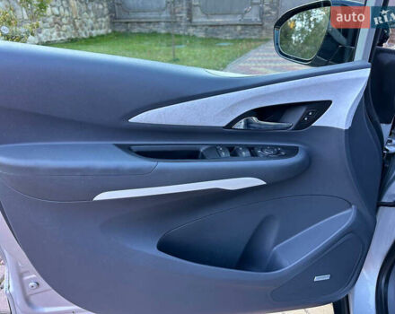 Серый Шевроле Bolt EV, объемом двигателя 0 л и пробегом 71 тыс. км за 16500 $, фото 14 на Automoto.ua