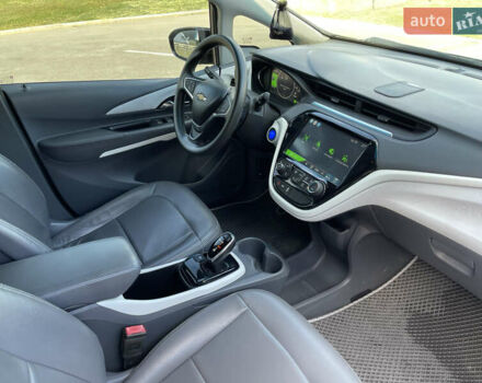 Серый Шевроле Bolt EV, объемом двигателя 0 л и пробегом 188 тыс. км за 14500 $, фото 30 на Automoto.ua