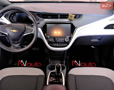 Серый Шевроле Bolt EV, объемом двигателя 0 л и пробегом 101 тыс. км за 14900 $, фото 46 на Automoto.ua