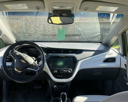 Серый Шевроле Bolt EV, объемом двигателя 0 л и пробегом 99 тыс. км за 16300 $, фото 10 на Automoto.ua