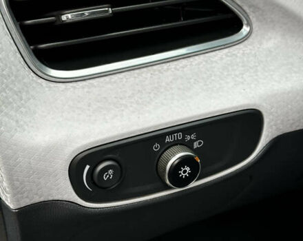 Серый Шевроле Bolt EV, объемом двигателя 0 л и пробегом 159 тыс. км за 12500 $, фото 8 на Automoto.ua