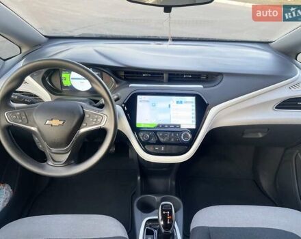 Серый Шевроле Bolt EV, объемом двигателя 0 л и пробегом 46 тыс. км за 16200 $, фото 5 на Automoto.ua