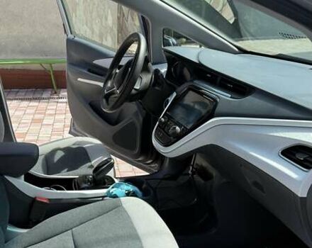 Серый Шевроле Bolt EV, объемом двигателя 0 л и пробегом 91 тыс. км за 14999 $, фото 8 на Automoto.ua