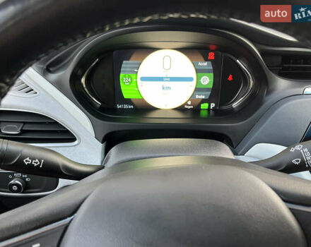 Серый Шевроле Bolt EV, объемом двигателя 0 л и пробегом 54 тыс. км за 16000 $, фото 10 на Automoto.ua