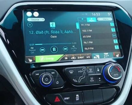 Серый Шевроле Bolt EV, объемом двигателя 0 л и пробегом 97 тыс. км за 12850 $, фото 7 на Automoto.ua