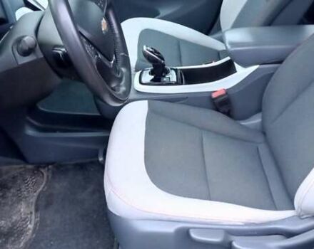 Серый Шевроле Bolt EV, объемом двигателя 0 л и пробегом 97 тыс. км за 12850 $, фото 18 на Automoto.ua