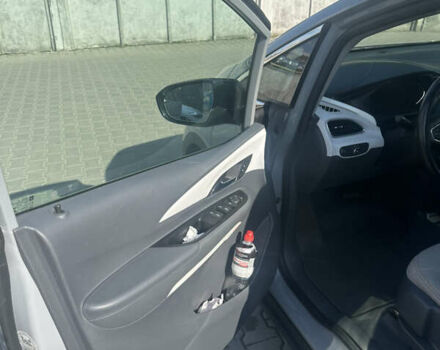 Шевроле Bolt EV 2019 в Житомире на Automoto.ua Серый Шевроле Bolt EV, объемом двигателя 0 л и пробегом 83 тыс. км за 15000 $, фото 10 на Automoto.ua