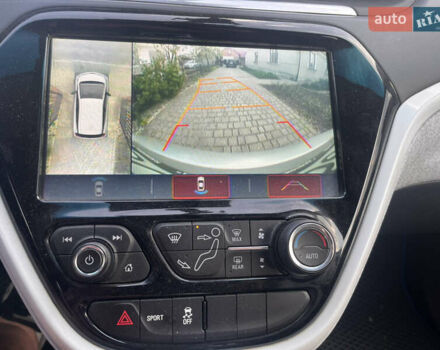 Серый Шевроле Bolt EV, объемом двигателя 0 л и пробегом 103 тыс. км за 14250 $, фото 19 на Automoto.ua