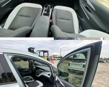 Серый Шевроле Bolt EV, объемом двигателя 0 л и пробегом 60 тыс. км за 17400 $, фото 7 на Automoto.ua