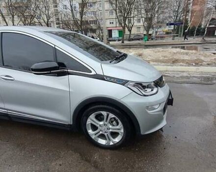 Серый Шевроле Bolt EV, объемом двигателя 0 л и пробегом 62 тыс. км за 15990 $, фото 3 на Automoto.ua