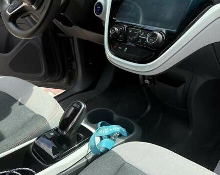Серый Шевроле Bolt EV, объемом двигателя 0 л и пробегом 91 тыс. км за 14999 $, фото 2 на Automoto.ua