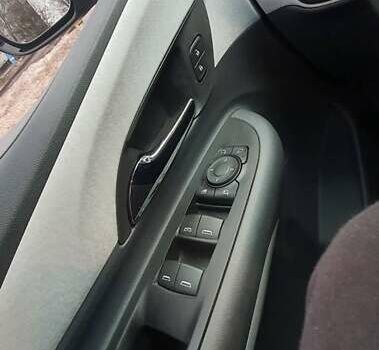 Серый Шевроле Bolt EV, объемом двигателя 0 л и пробегом 62 тыс. км за 15990 $, фото 10 на Automoto.ua