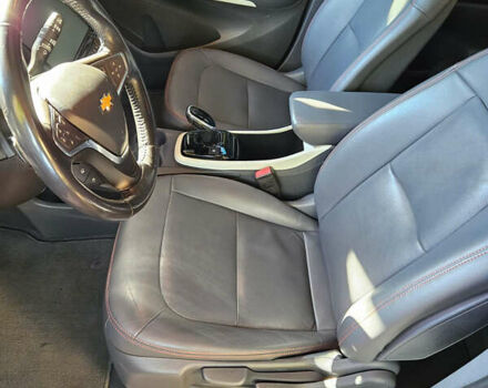 Серый Шевроле Bolt EV, объемом двигателя 0 л и пробегом 63 тыс. км за 17500 $, фото 6 на Automoto.ua