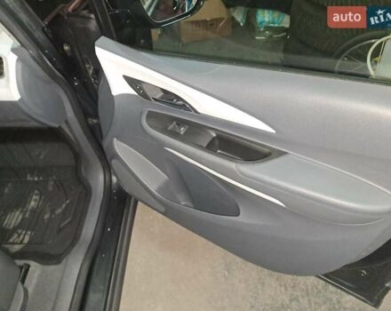 Серый Шевроле Bolt EV, объемом двигателя 0 л и пробегом 15 тыс. км за 17600 $, фото 10 на Automoto.ua