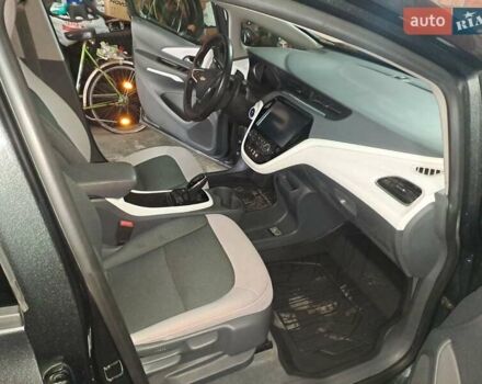 Серый Шевроле Bolt EV, объемом двигателя 0 л и пробегом 15 тыс. км за 17600 $, фото 9 на Automoto.ua