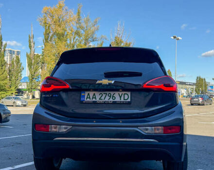 Серый Шевроле Bolt EV, объемом двигателя 0 л и пробегом 54 тыс. км за 18900 $, фото 5 на Automoto.ua