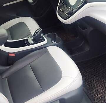 Шевроле Bolt EV 2020 в Житомире на Automoto.ua Серый Шевроле Bolt EV, объемом двигателя 0 л и пробегом 111 тыс. км за 15500 $, фото 4 на Automoto.ua