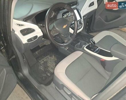 Серый Шевроле Bolt EV, объемом двигателя 0 л и пробегом 15 тыс. км за 17600 $, фото 5 на Automoto.ua