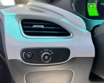 Серый Шевроле Bolt EV, объемом двигателя 66 л и пробегом 18 тыс. км за 17200 $, фото 8 на Automoto.ua