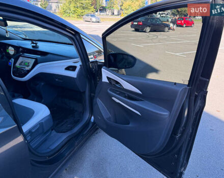 Серый Шевроле Bolt EV, объемом двигателя 0 л и пробегом 54 тыс. км за 18900 $, фото 16 на Automoto.ua