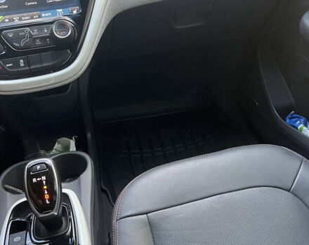 Серый Шевроле Bolt EV, объемом двигателя 0 л и пробегом 52 тыс. км за 17700 $, фото 5 на Automoto.ua