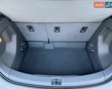 Серый Шевроле Bolt EV, объемом двигателя 0 л и пробегом 64 тыс. км за 16000 $, фото 22 на Automoto.ua