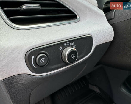 Серый Шевроле Bolt EV, объемом двигателя 0 л и пробегом 128 тыс. км за 14990 $, фото 23 на Automoto.ua