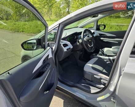 Серый Шевроле Bolt EV, объемом двигателя 0 л и пробегом 35 тыс. км за 16000 $, фото 10 на Automoto.ua