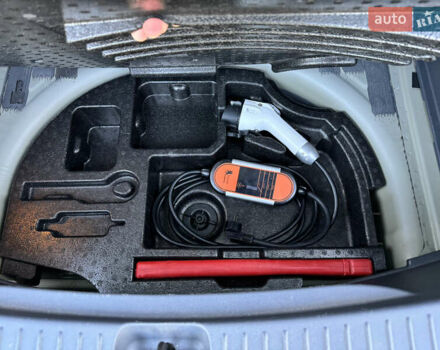 Серый Шевроле Bolt EV, объемом двигателя 0 л и пробегом 64 тыс. км за 16000 $, фото 21 на Automoto.ua