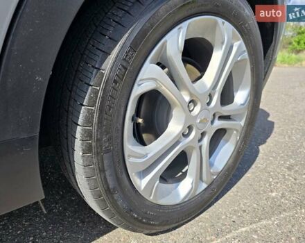 Серый Шевроле Bolt EV, объемом двигателя 0 л и пробегом 35 тыс. км за 16000 $, фото 4 на Automoto.ua